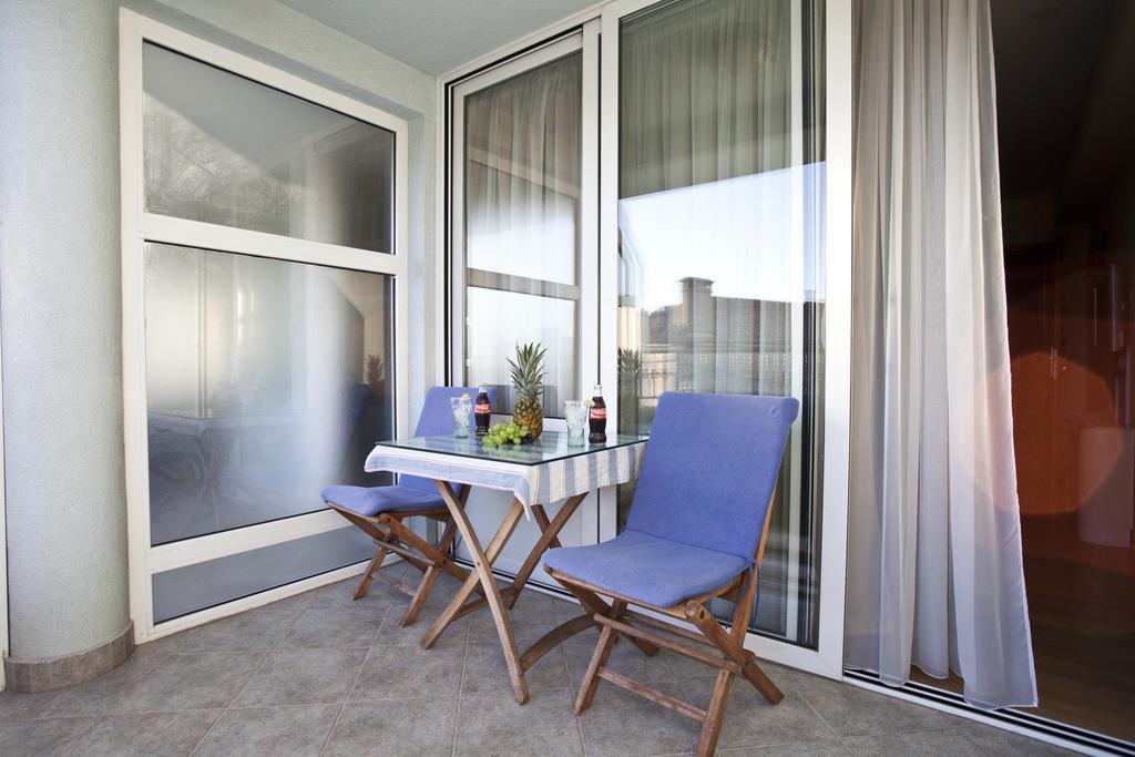 Studio Apartmani Bijeli Delfin Biograd Na Moru Cameră foto