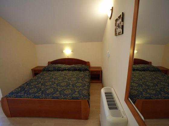Studio Apartmani Bijeli Delfin Biograd Na Moru Exterior foto